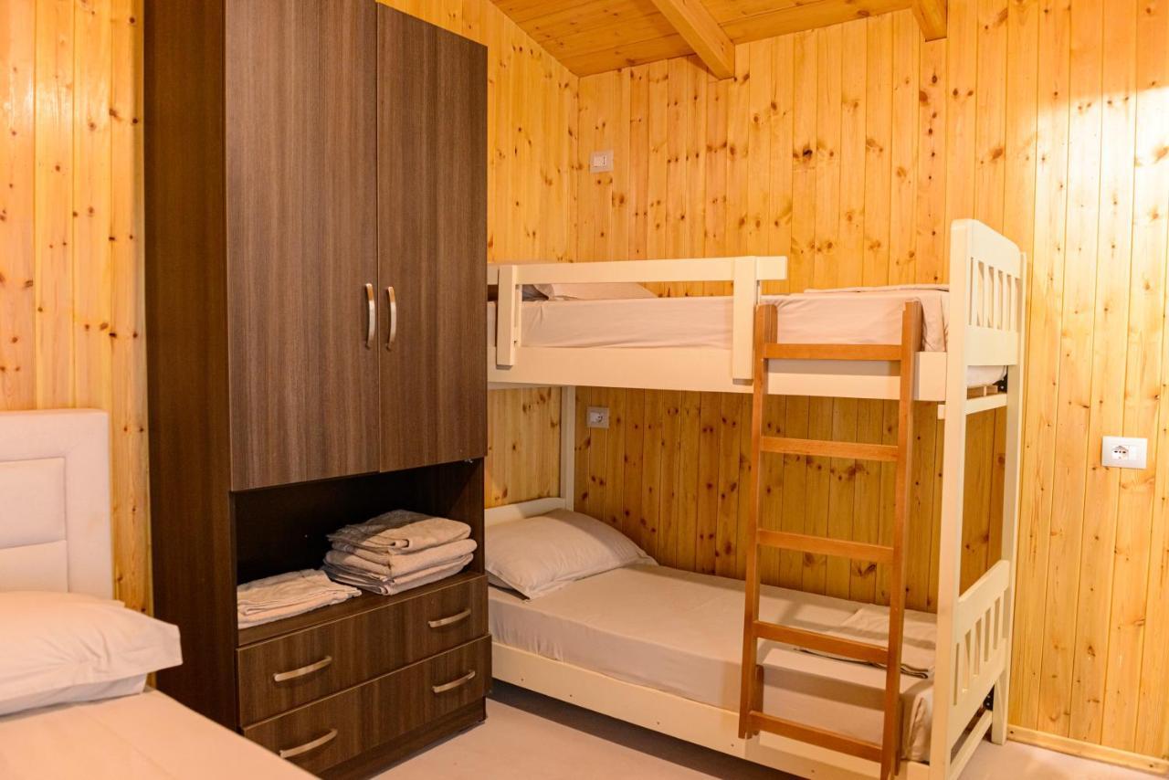 Ecuador Resort Zvernec ภายนอก รูปภาพ