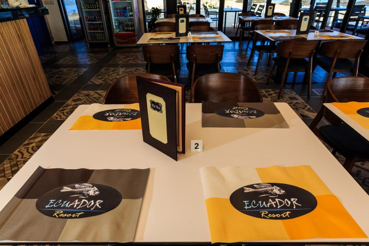 Ecuador Resort Zvernec ภายนอก รูปภาพ