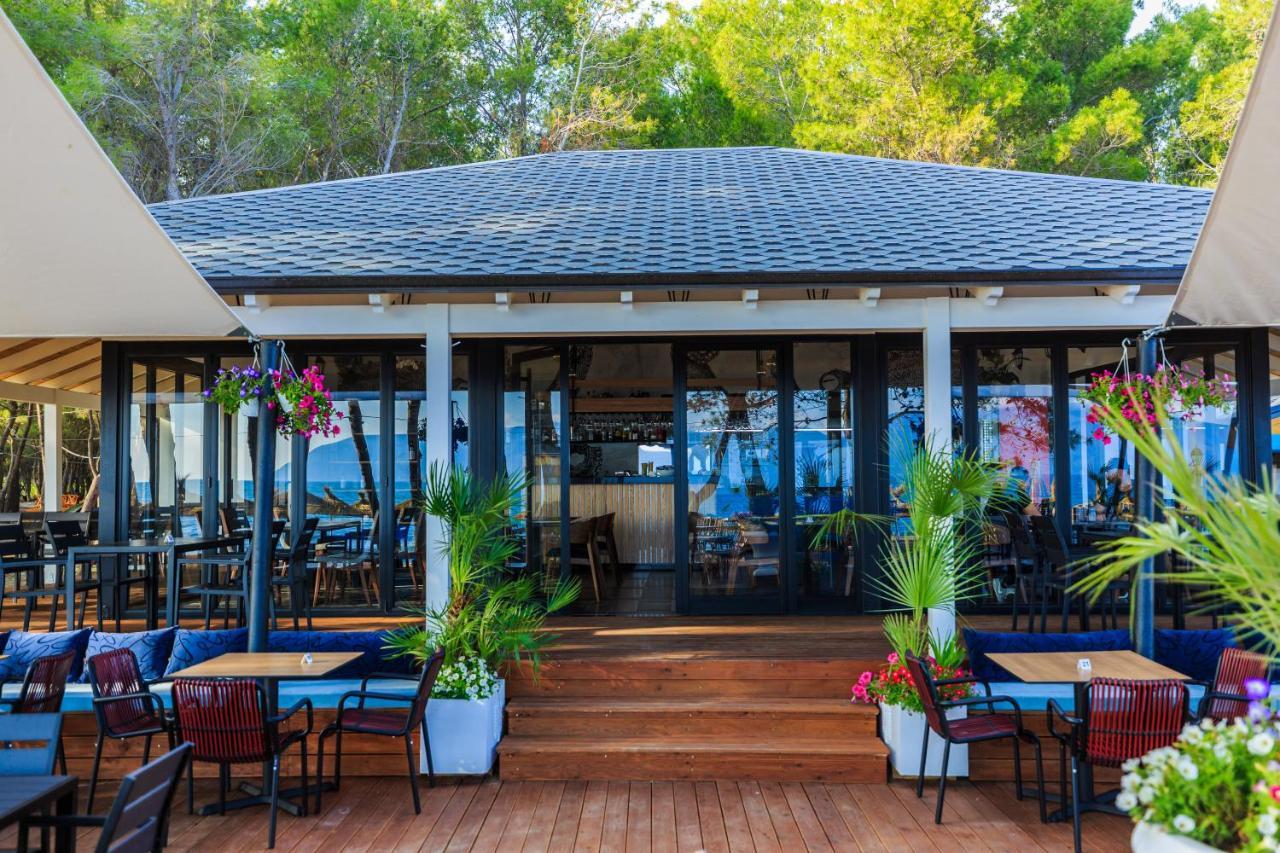Ecuador Resort Zvernec ภายนอก รูปภาพ
